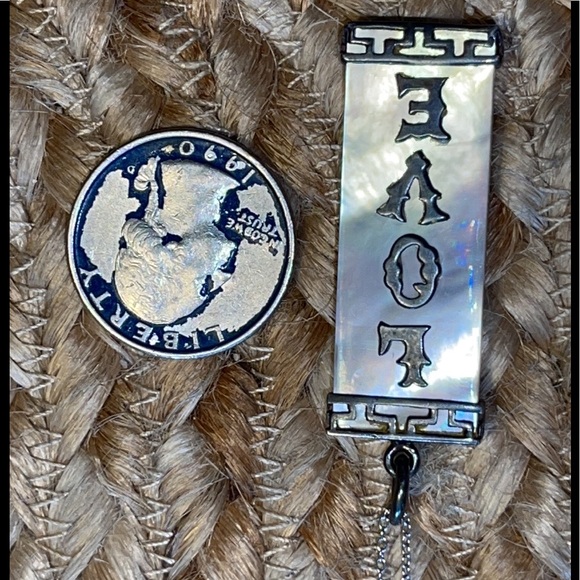 Unique & FABULOUS nicely sized Sterling Silver Mother of Pearl LOVE Pendant ❤️🔥 - Picture 14 of 15